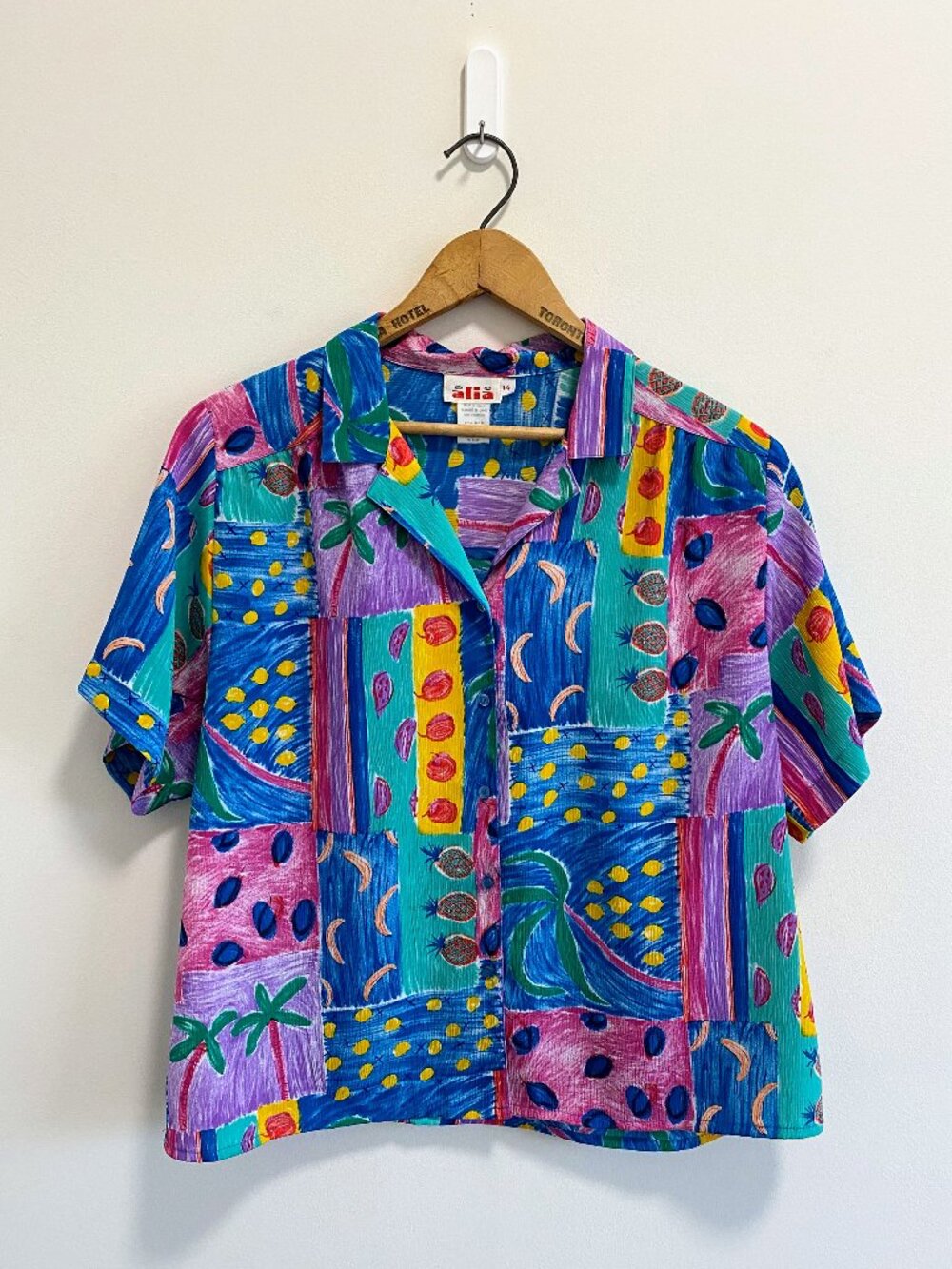 Vintage Funky Fruit Print Blouse / 90s / Multicolour
